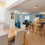 4 Bedroom Amazing In Daire