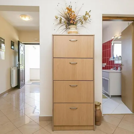 4 Bedroom Amazing In Labin (Istria)