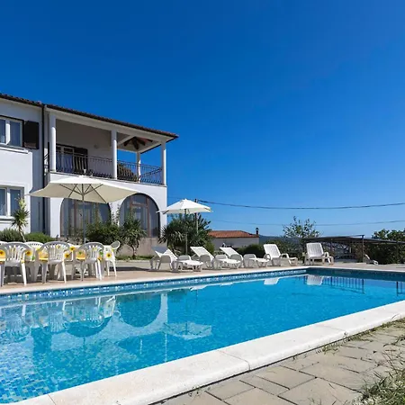 4 Bedroom Amazing In Daire *