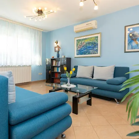 4 Bedroom Amazing In Apartman *