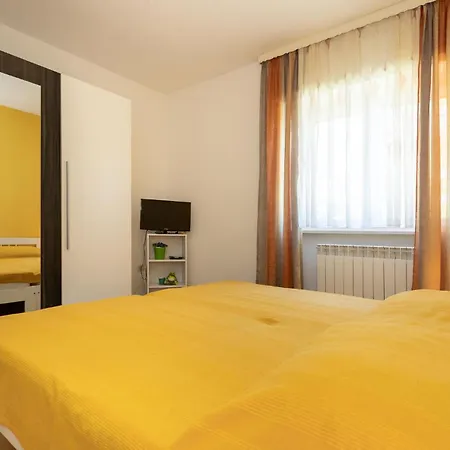 4 Bedroom Amazing In *